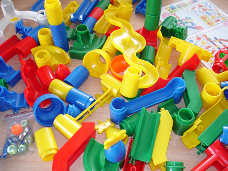 Конструктор в розібраному стані