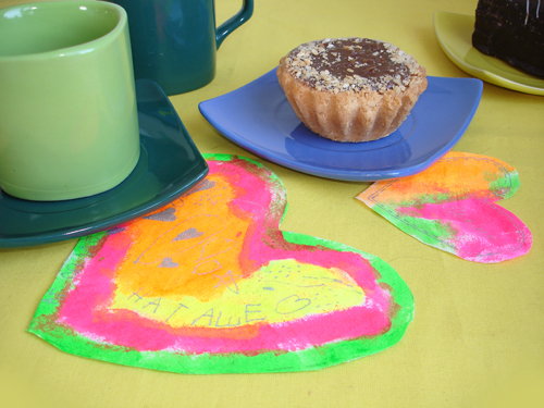 Прикрашаємо стіл до свята Святого Валентина